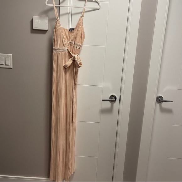 Fashion Nova Wrap around maxi dress sz small - Picture 2 of 4